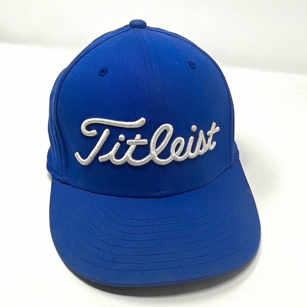 Titleist Blue Fitted Golf Hat Cap S/M Polyester Solid Embroidered Logo